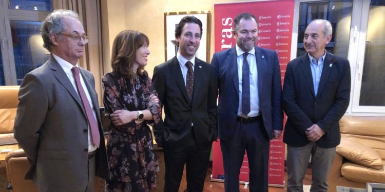 El síndico mayor de la Sindicatura de Cuentas de Asturias aboga por hacer fiscalizaciones cercanas a la gestión