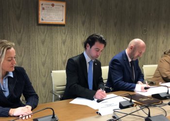 La Sindicatura de Cuentas y el Instituto Adolfo Posada suscriben un convenio de formación