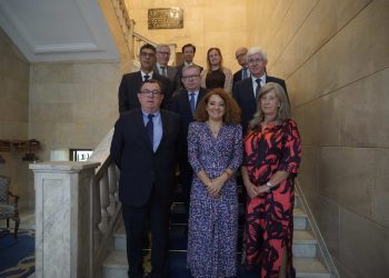 Asistentes a la Comisión de coordinación para el impulso de la administración electrónica