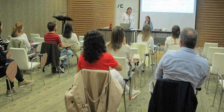 Asistentes a la jornada sobre la rendición de la cuenta general de las entidades locales celebrada en la Sindicatura de Cuentas.