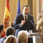 20250423_20Aniversario-NachoVela (2) Adrián Barbón durante su intervención con motivo del 20º aniversario de la Sindicatura de Cuentas del Principado de Asturias. / Nacho Vela