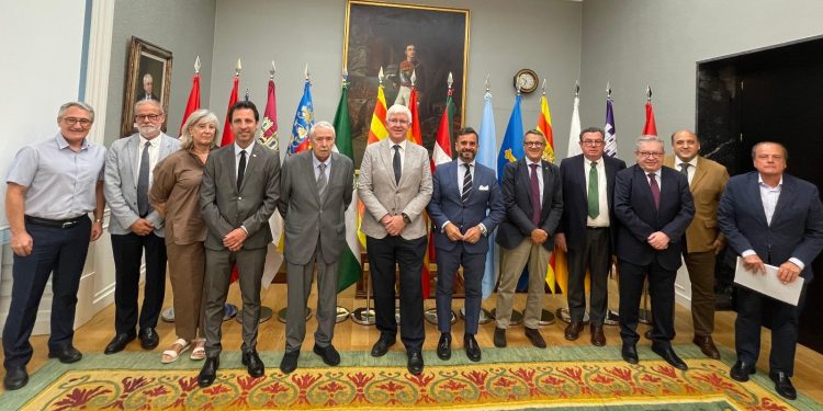 Asistentes a la reunión de presidentes y presidentas de Asocex, celebrada en la sede del Tribunal de Cuentas, en Madrid.