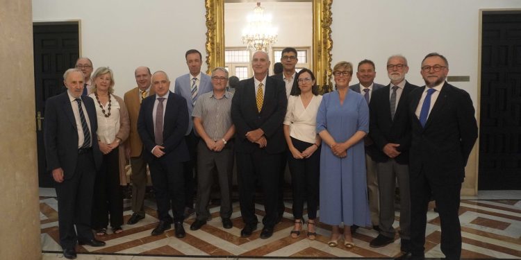 Asistentes a la reunión de la Comisión de Coordinación en el ámbito autonómico del Tribunal de Cuentas y los OCEX, celebrada en Madrid.