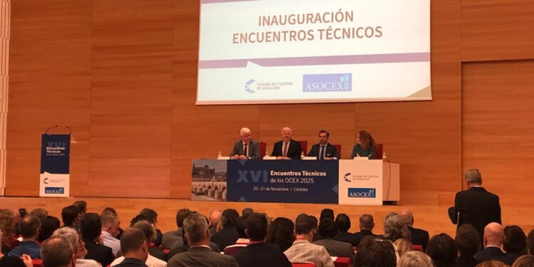 Inauguración de los XVI Encuentros Técnicos de los OCEX, que se celebran en Córdoba.